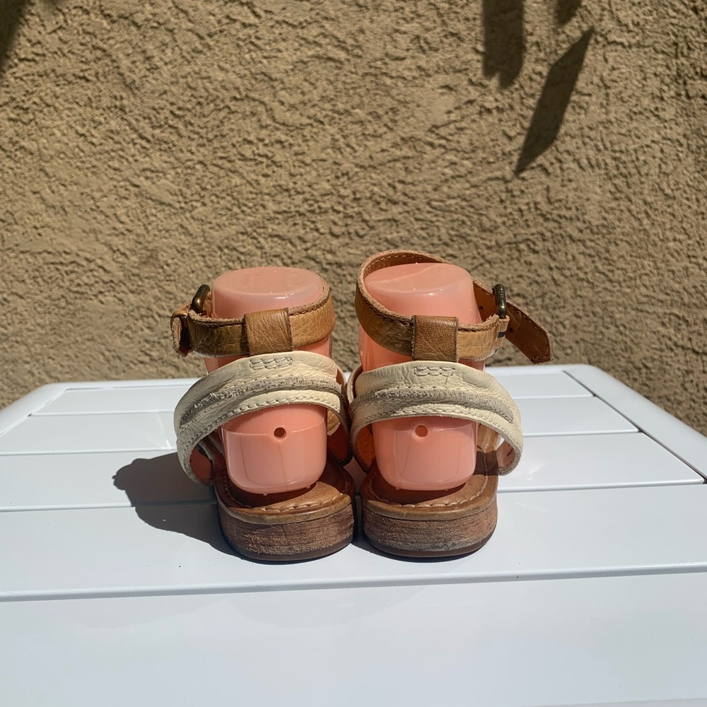 Frye brown and cream leather strap sandals size 9M - Picture 5 of 15